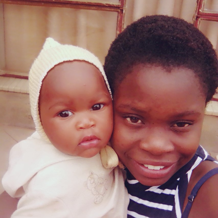 Vivicut76306995's tweet photo. Munhu xir na Leon nax rhandza that baby love u my daughter https://t.co/8F1OSMQMbL