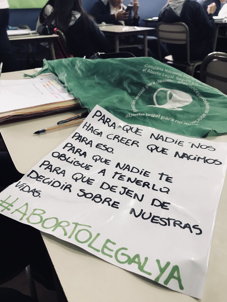sm_juventud's tweet photo. El aborto es un tema de derechos humanos, justicia social y salud pública. Nosotros apoyamos a la campaña y día a día vamos a seguir luchando para que todxs puedan acceder a un aborto legal, seguro y gratuito. 💪🏽💚✊🏽 https://t.co/5cgkZdtB6f