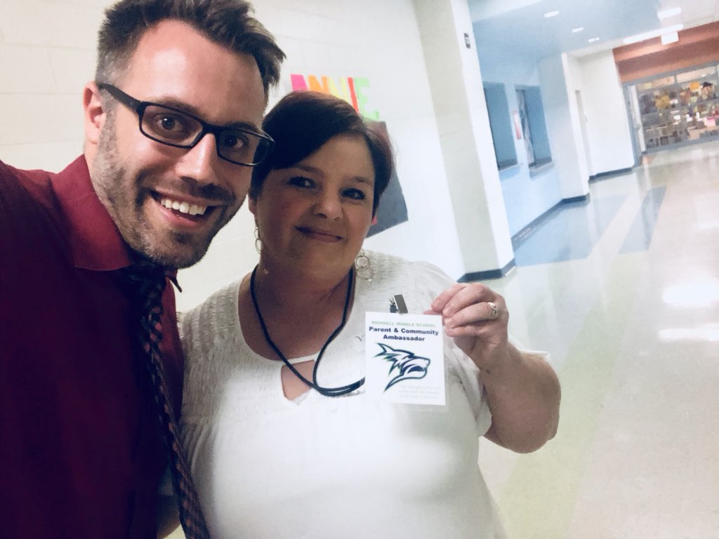 mikeaustinwest's tweet photo. Today’s Parent &amp; Community engagement luncheon was incredible! Thanks to all the parents who came out to continue to build community w/ us as a school, for your feedback on how we can be more #communityresponsive, to the WMS Equity Team for organizing, &amp; to @DanyaPerry! #EWstrong https://t.co/qLri8MUCJN