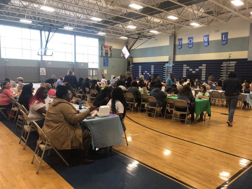 mikeaustinwest's tweet photo. Today’s Parent &amp; Community engagement luncheon was incredible! Thanks to all the parents who came out to continue to build community w/ us as a school, for your feedback on how we can be more #communityresponsive, to the WMS Equity Team for organizing, &amp; to @DanyaPerry! #EWstrong https://t.co/qLri8MUCJN
