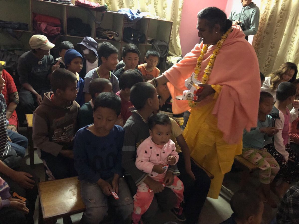 vishwananda's tweet photo. Visit #Yamuna #children home it was such an amazing moment with these #lovely #kids specially when they #chanted some #prayers was so #wonderful https://t.co/G9tjjlnEaE