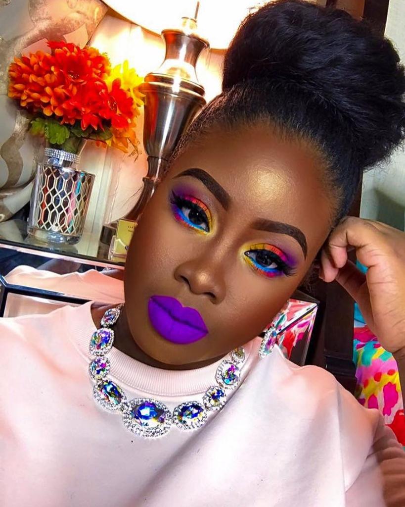 COVERGIRL's tweet photo. Who else is #OBSESSED with this amazing look by @princessbellaaa? 💎💎💎 She used #VitalistHealthyElixir to create a perfect base. Tag your looks #COVERGIRLMADE so we can show you some 💖! https://t.co/7LVwJ3hEza
