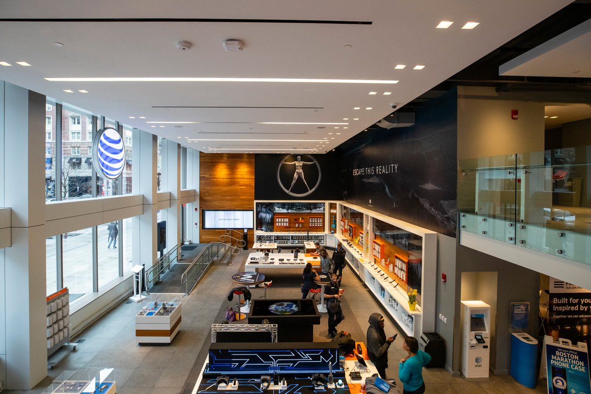 ATTBoylstonST's tweet photo. \W/elcome to our world. A few pictures of the new @WestworldHBO experience at our AT&T Boston Flagship store. #Westworld #yournewrealitything https://t.co/9UvChx4C6P