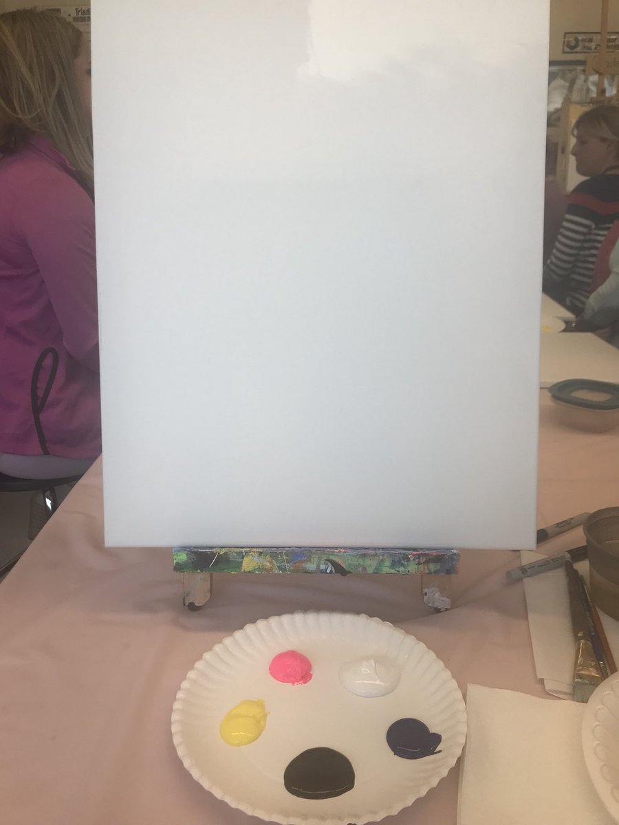 JeniferCarline's tweet photo. Best surprise staff meeting ever! Thank you @HAYSchoolNorton for the most stress free “staff meeting”! https://t.co/HB5PZS3YYn