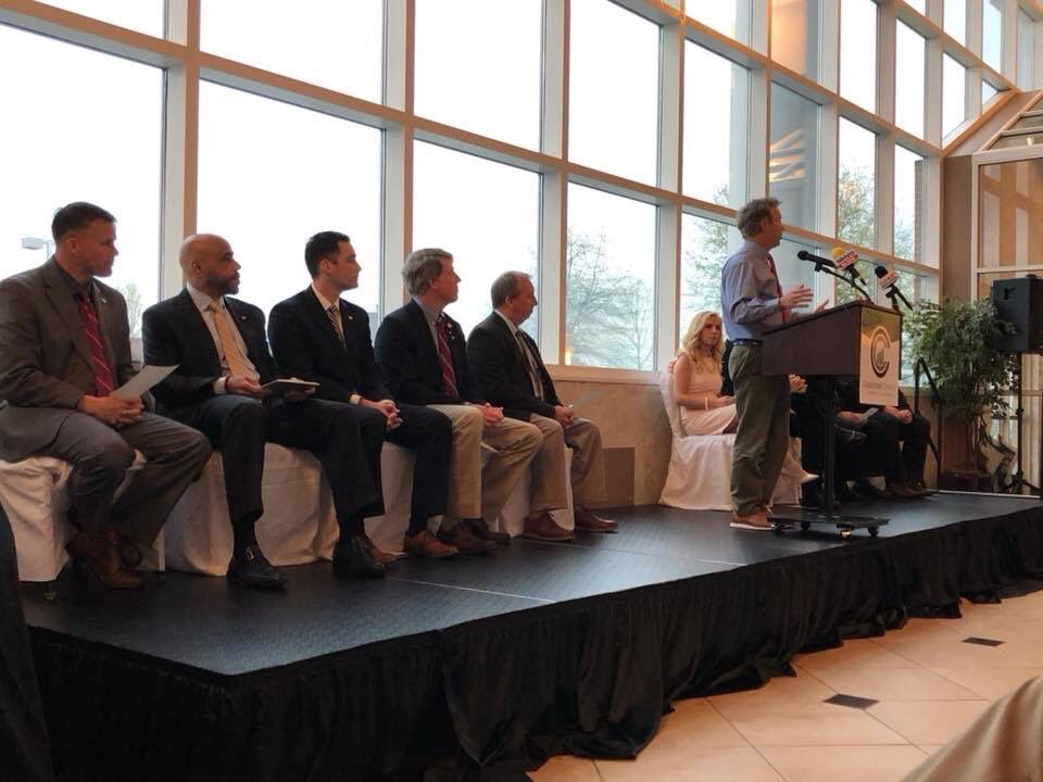 SWKEDC's tweet photo. Great day in Christian County for the unveiling of I-169 and the groundbreaking for the new Holiday Inn Express! #SWKGO https://t.co/nrg4b6X7k6