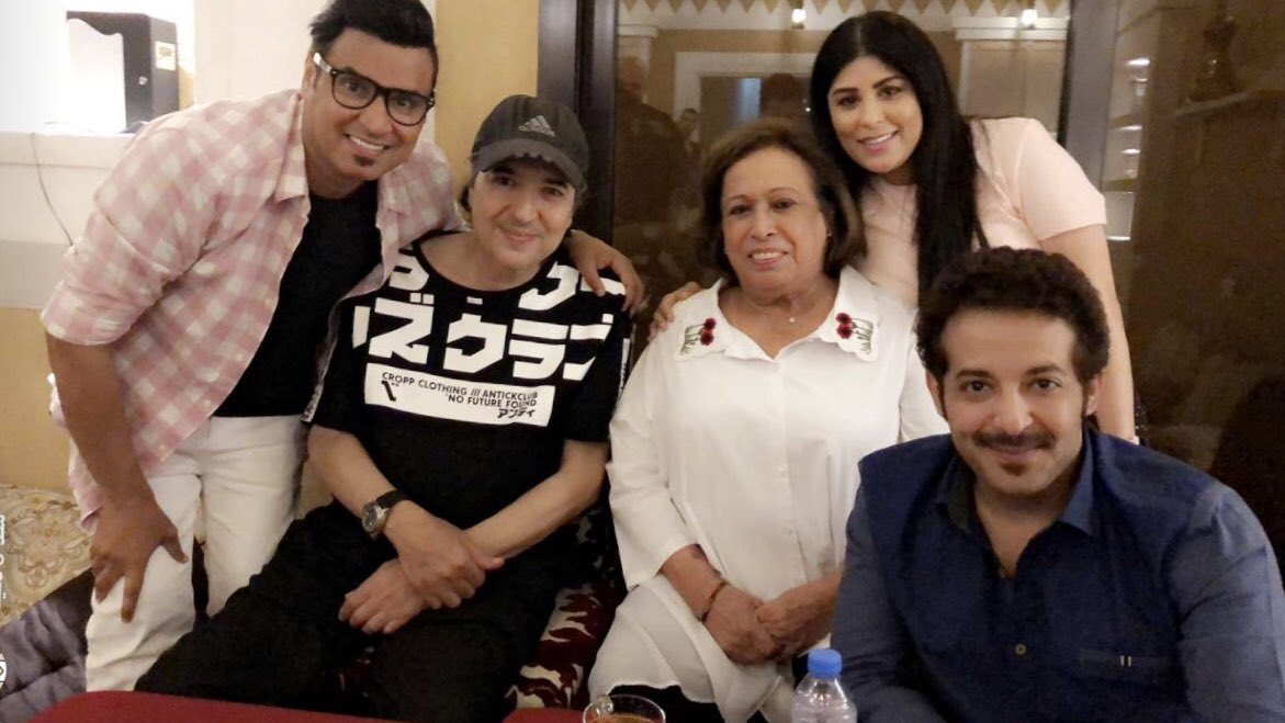 FAHAD_N_ALATEEQ's tweet image. سيدة الشاشة الكويتية الفنانة القديرة حياة الفهد والفنان خالد سامي والفنان ماجد مطرب والمنتج خالد الراجح والفنانة زارا البلوشي في المطبخ السعودي في أبو ظبي
