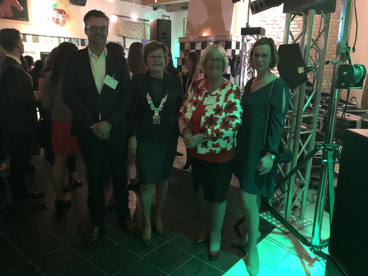 burgDelissen's tweet photo. Warm welcome to 350 international students pharmacy and commission for the 41st Annual Congress @EPSAAC2018 in Baarlo. Have a pleasant and prosperous stay. @KNMP (And enjoy our Kingsday on Friday in Eindhoven😉) https://t.co/0qpfb6PMEF