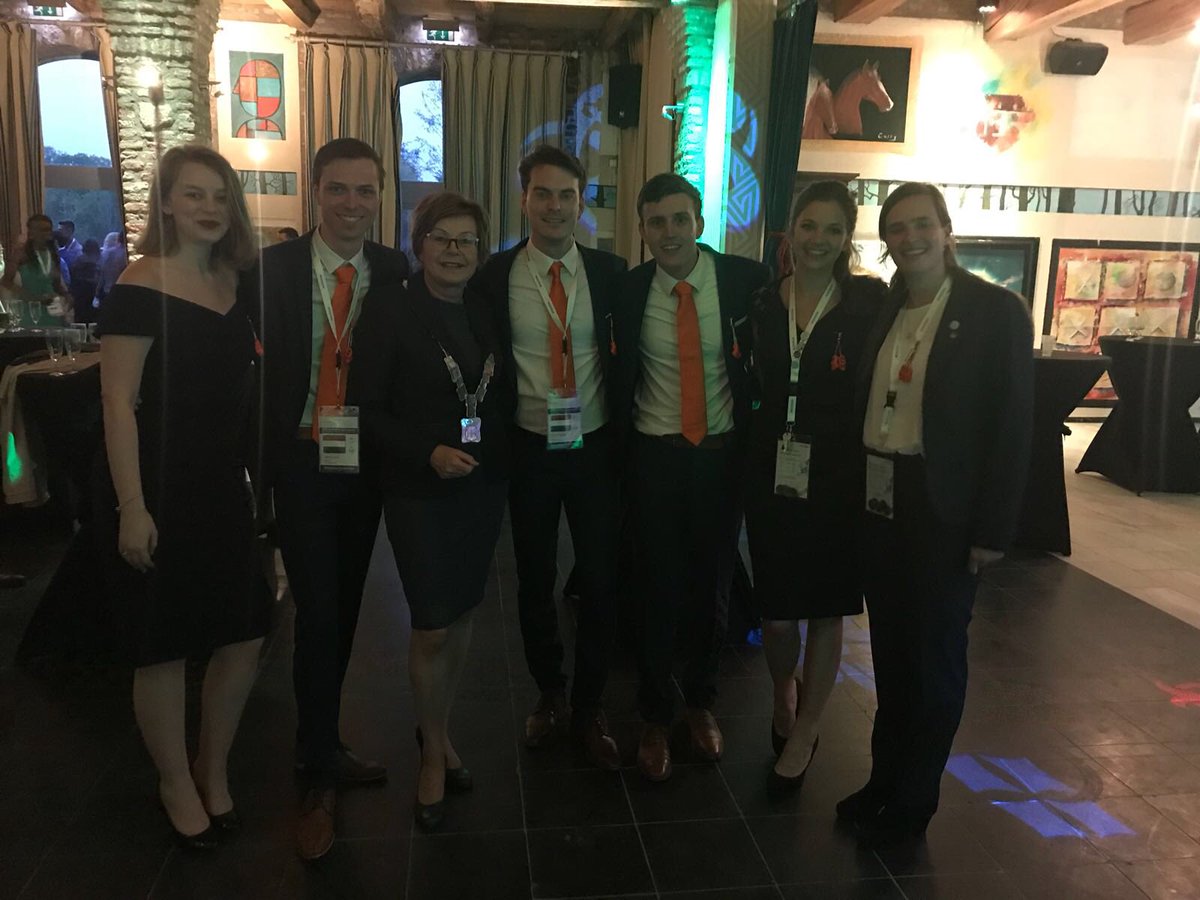 burgDelissen's tweet photo. Warm welcome to 350 international students pharmacy and commission for the 41st Annual Congress @EPSAAC2018 in Baarlo. Have a pleasant and prosperous stay. @KNMP (And enjoy our Kingsday on Friday in Eindhoven😉) https://t.co/0qpfb6PMEF