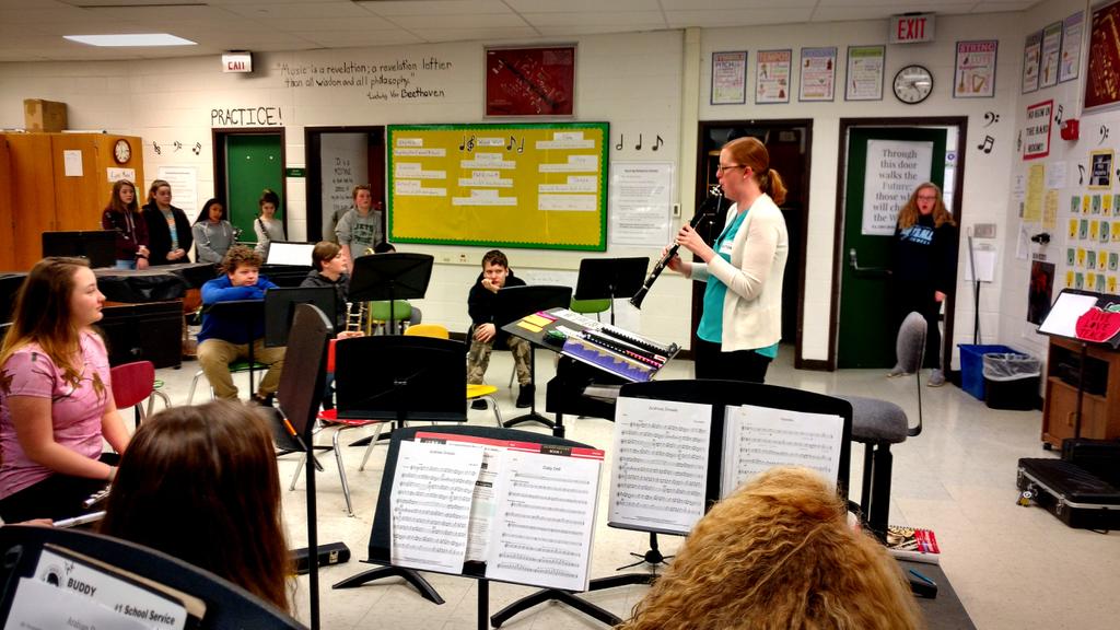 It was awesome having professional clarinet player Krista Weiss in to teach masterclasses today. Clarinet students LOVED her!!! Such an awesome opportunity for students to learn and grow. <a href="/dr_poe/">Dr. Randy Poe</a> <a href="/Boone_County/">Boone County Schools</a> <a href="/JonesJetsPride/">Jones Middle School</a>