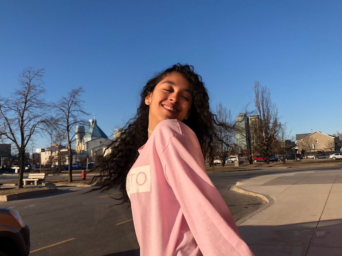 SelenaZuri's tweet photo. 💗GRATEFUL💗
I am so honored to have received the exciting news that I am nominated for a MARTY award!😯🏆🙏🏽
I am nominated for Music Solo Vocal -Emerging Artist
#MartyAwards2018 #Martys #TheMartys #Awards #AwardCeremony #Nominated #EmergingArtist #SoloVocal #Vocalist #Singer https://t.co/mW0G8JMtMT