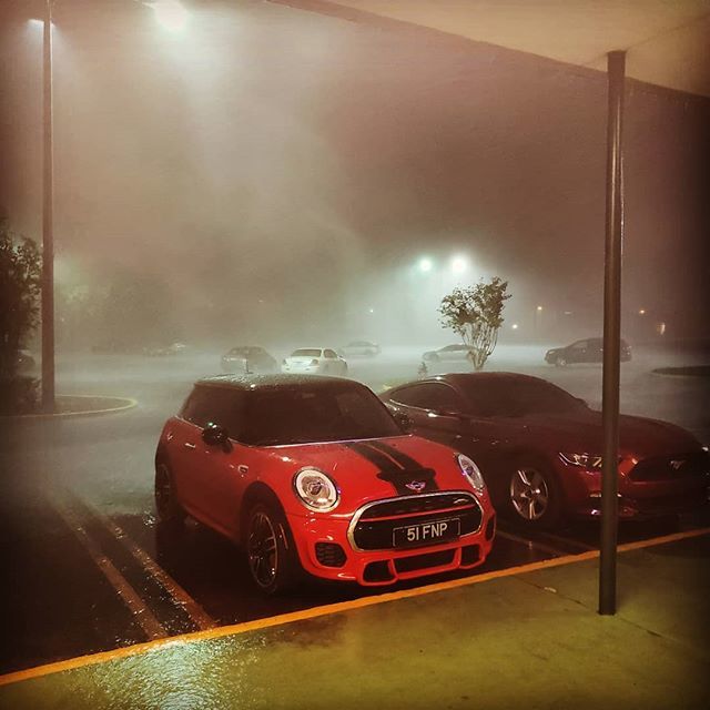 Mark_Crox's tweet photo. Had an amazing dinner at Seafood Seller and Cafe in Crystal River. What wasn't so great was the monsoon that was waiting for us as we left. Soaked in the 2 seconds it took to get to the car.

#monsoon #rainraingoaway https://t.co/Uihgu7A86k https://t.co/j9busflQ0f
