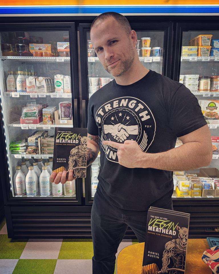 CCVegFest's tweet photo. Come and meet Daniel Austin at @CCVegFest , a nationally-competitive powerlifter and the author of the book The Way of The Vegan Meathead.
#veganmuscle #veganathlete #veganpower https://t.co/9bNxUwsERy