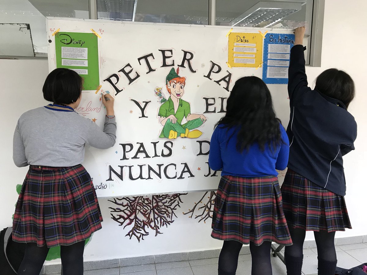 CPierreFaure's tweet photo. Dí del libro en nuestro colegio! https://t.co/Ydw77fCT4D