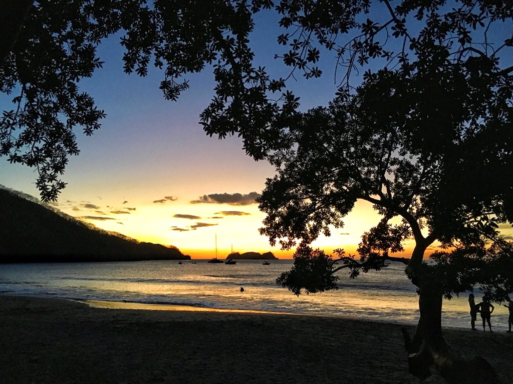 MikePoynton's tweet photo. #MondayMotivation! 💕🌴👣😎@SafetyGirl100 @BrendaFlournoy1 @RealSaltLife @kfoxhouse @Jr7Jimi @kleigh062 @BeacheyGirl @beachesbikes @79uptowngirl @seasolshades @DonnaFins @Surfgirldeb @geeanem @rkmeeks7 @kitty4hawks @Cheryl_L_Hyde @SueMort04029256 @JAIMON777 @MalcolmBertram3 https://t.co/nsWWbGZIYl