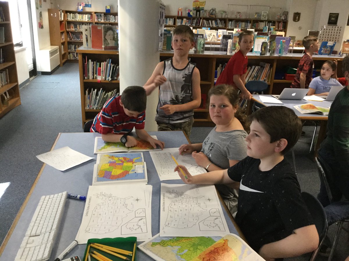 gwnelson100's tweet photo. @Nort10M 's 4th graders enjoyed a Mystery Skype with a 4th grade class from Colorado! @hcsrsd10ct Both classes did a great job using map skills &amp; asking questions to pinpoint locations! https://t.co/VU4fxTIsNT