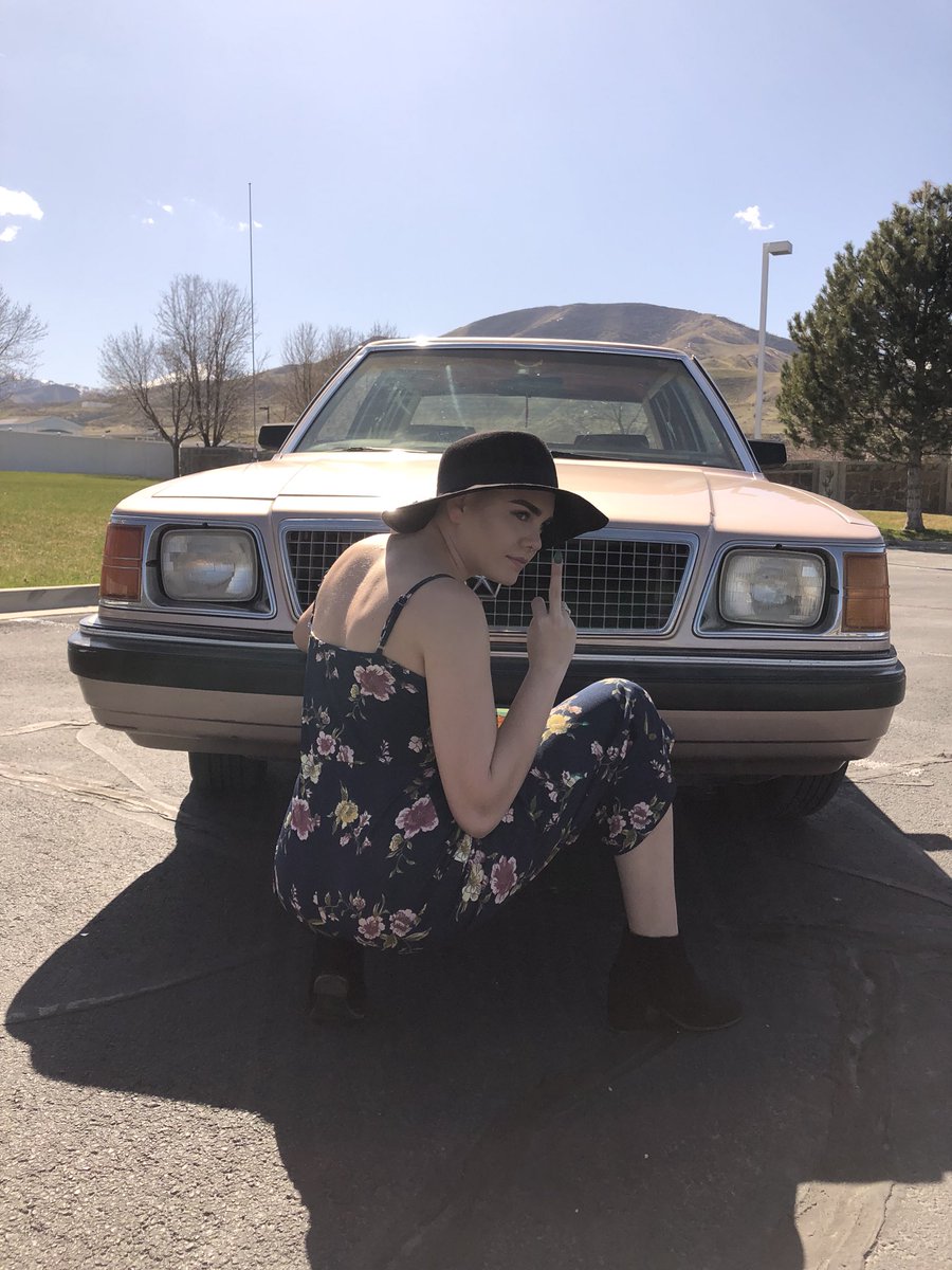 Danyelle_1997's tweet photo. When bae lookin’ like a snack👀👏🏽 
•
•
•
•
#Chrysler #ChryslerReliant #ReliantK #Bae #Donna #1988 #RidinOldSchool #OldSchool #BaeLookinGood #BaeLookinLikeASnack #Cosmetologist #UtahHairstylist #801Hair #ILoveWhatIDo https://t.co/IJ9ftJ8x64