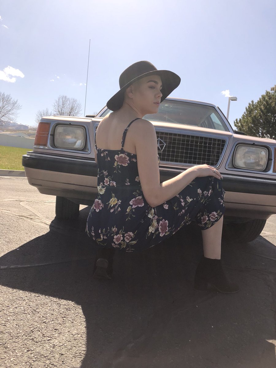 Danyelle_1997's tweet photo. When bae lookin’ like a snack👀👏🏽 
•
•
•
•
#Chrysler #ChryslerReliant #ReliantK #Bae #Donna #1988 #RidinOldSchool #OldSchool #BaeLookinGood #BaeLookinLikeASnack #Cosmetologist #UtahHairstylist #801Hair #ILoveWhatIDo https://t.co/IJ9ftJ8x64