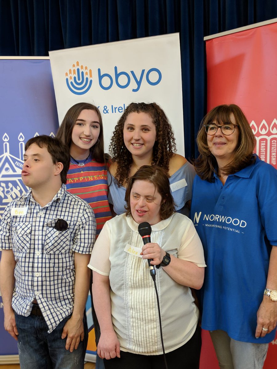 bbyo_uki_saco's tweet photo. I had the most incredible time at #JServe2018, thank you to @norwooduk and @Jewish_Care for coming and making the day extra special! 💛🌍🧗‍♂️ https://t.co/GMOTUPHBpW