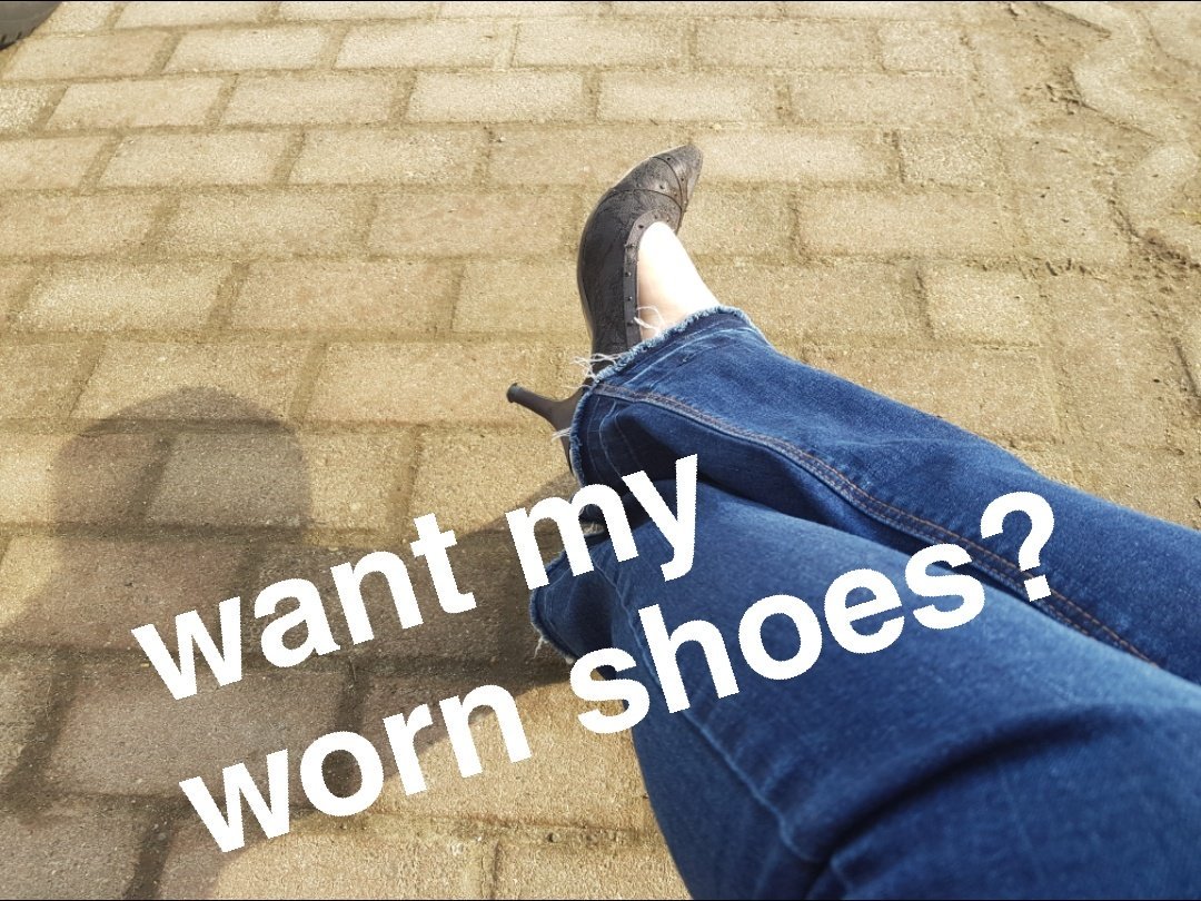 Bratty_Isabella's tweet photo. I Know you would Love to #lick your disgusting #cum from my #worn #shoes
$200 - https://t.co/mGdMJCvR4o
#buymyshoes #footworship #findom #femdom #bethefirstone #happyloser #PrincessIsabella #wornshoes https://t.co/YA6GeXo1AB