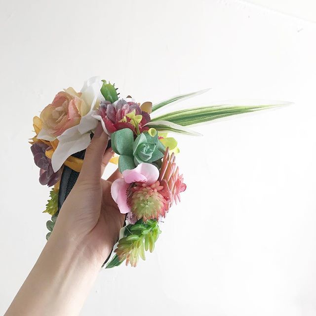 iluxoco's tweet photo. Making Earth Day crowns @ MOCAD
.
.
#handmade #etsy #iluxo #clocks #woodworking #walnut #cherry #productdesign #industrialdesign #sfmade #madeinsf #lamade #madeinla #graphicdesign #supportsmallbusiness #buyhandmade #catsofinstagram #cats #mocad #museumofcraftanddesign #earth… https://t.co/lSh5z4WOW8