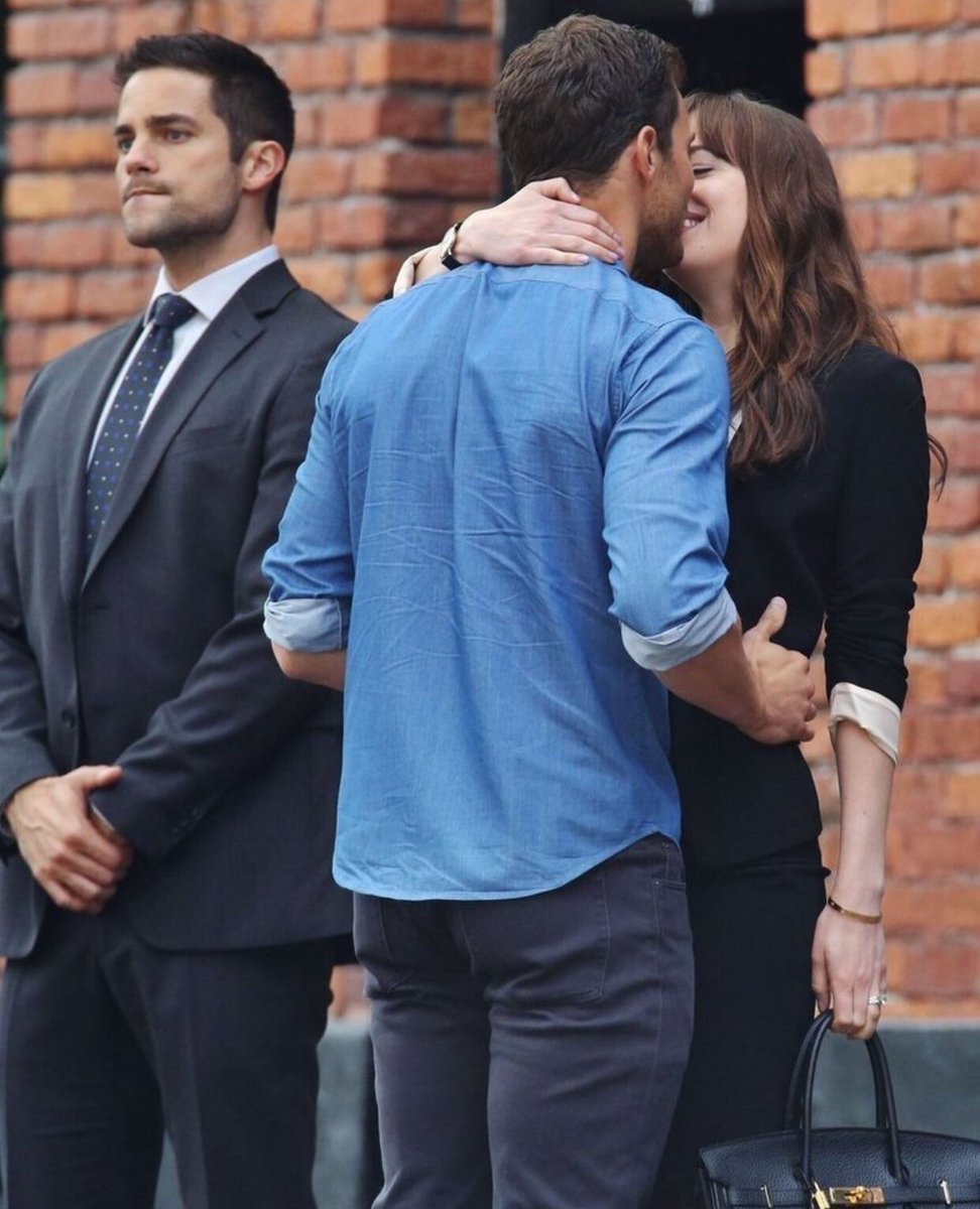 •New Luke Sawyer 
•Not new to RP 
•Not new to fandom 
•Looking for Ana to protect 
•RT please