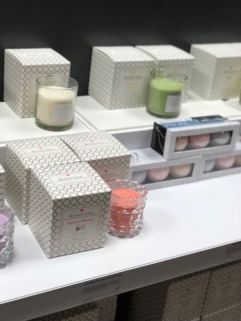 BonnieDoonSC's tweet photo. Check out the lovely new display of Hidden Gems Candles from @ShopAtShowcase ...great timing for Mother's Day! #hiddengems #shopatshowcase #mothersday #giftidea #yeg #bonniedooncentre https://t.co/w3RNfbpRCK