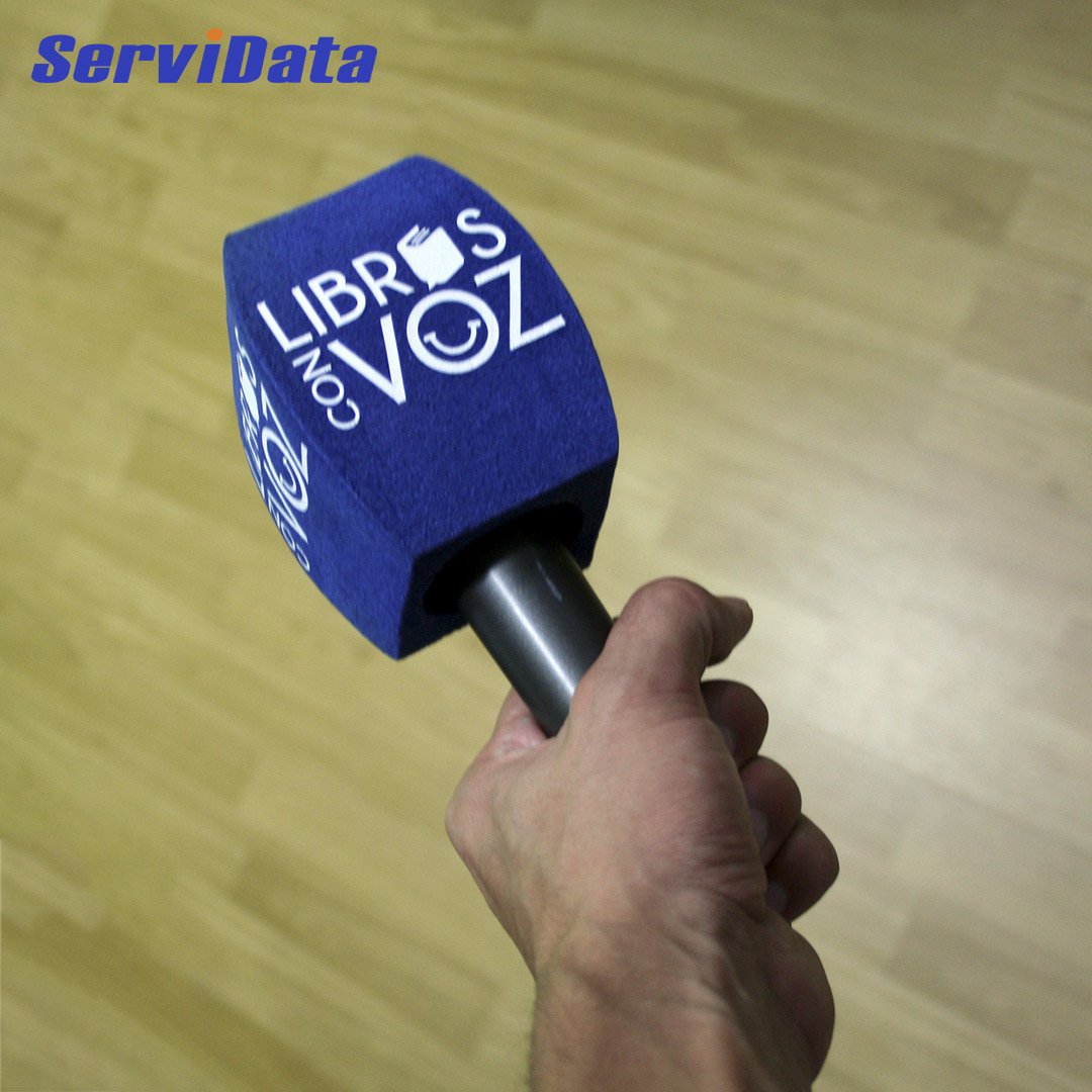 ServidataArg's tweet photo. Hace muy poco tuvimos el placer de preparar capuchones con logo para @Librosconvoz 📚🎤
Para renovar los que tenían hasta ese momento.
En su día les mostramos como quedaron sus capuchones #DíaDelLibro
#Servidata #Cubremic #Paravientodemic #Microfono https://t.co/Xq8vyobRWx