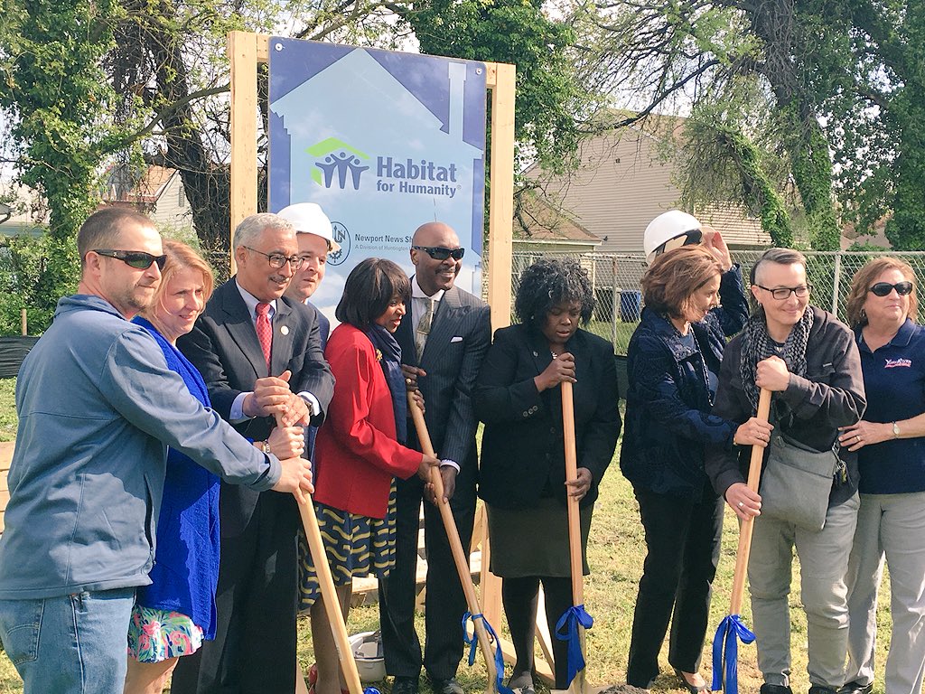 Huntington Ingalls (HIIndustries) Twitter