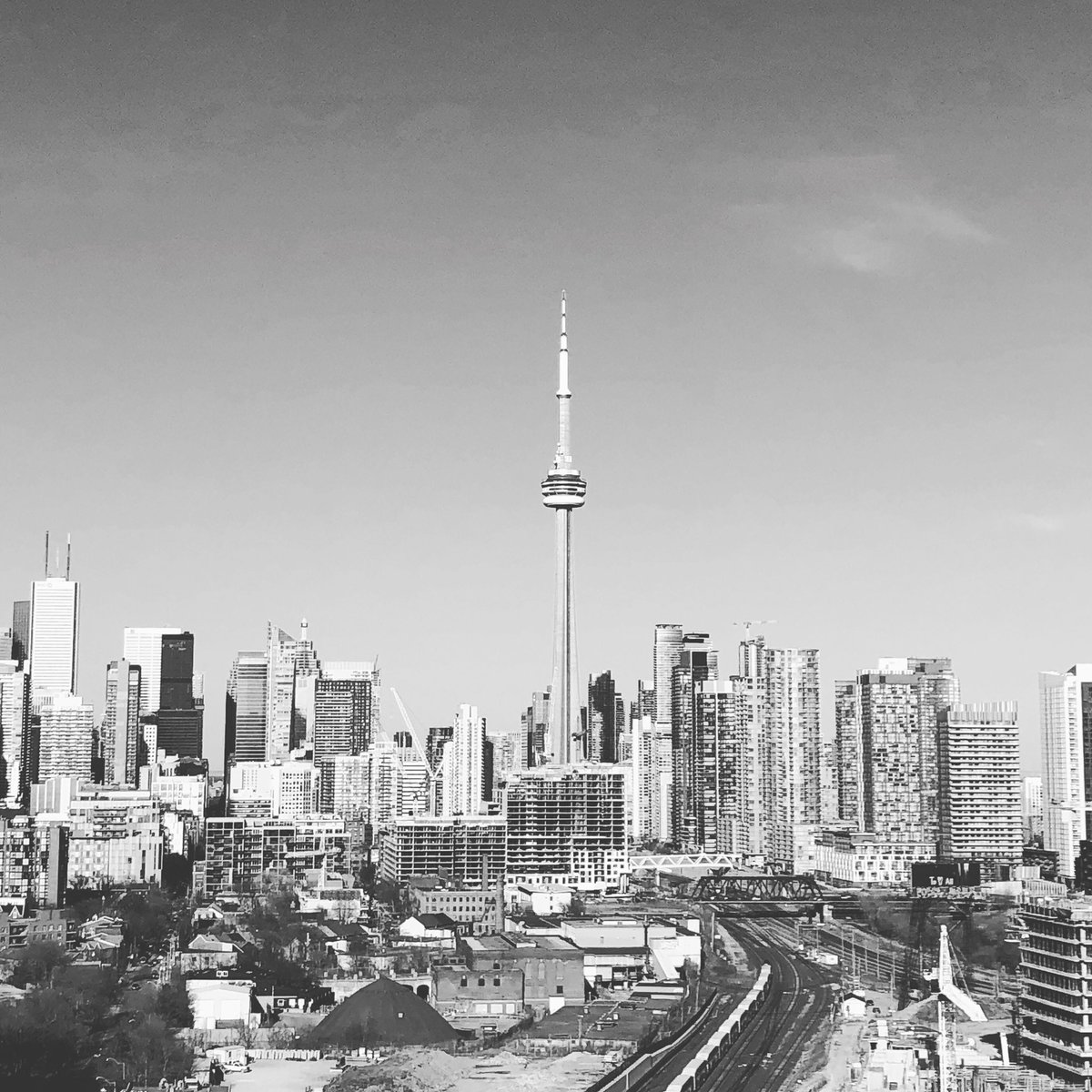 smcgillivray's tweet photo. #TorontoStrong 💙 To all of the families affected, I am thinking of you, to all of the first responders, thank you &amp; to all of Toronto, I love you. https://t.co/8JVyBclm9M