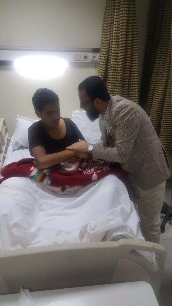 أكرمني الله وشرفني بزيارة الأبطال من جرحانا في المستشفيات في بلدنا مصر الخير وكم سعدت وهم يعبرون عن راحتهم وسعادتهم بما يقوم به رجالنا في مكتب شؤون الجرحى بمصر ونشكر كل الطاقم الطبي المصري الذي لم يدخر وسعا في تقديم الرعاية لجرحانا والشكر للحكومة المصرية ولشعب مصر الأصيل .