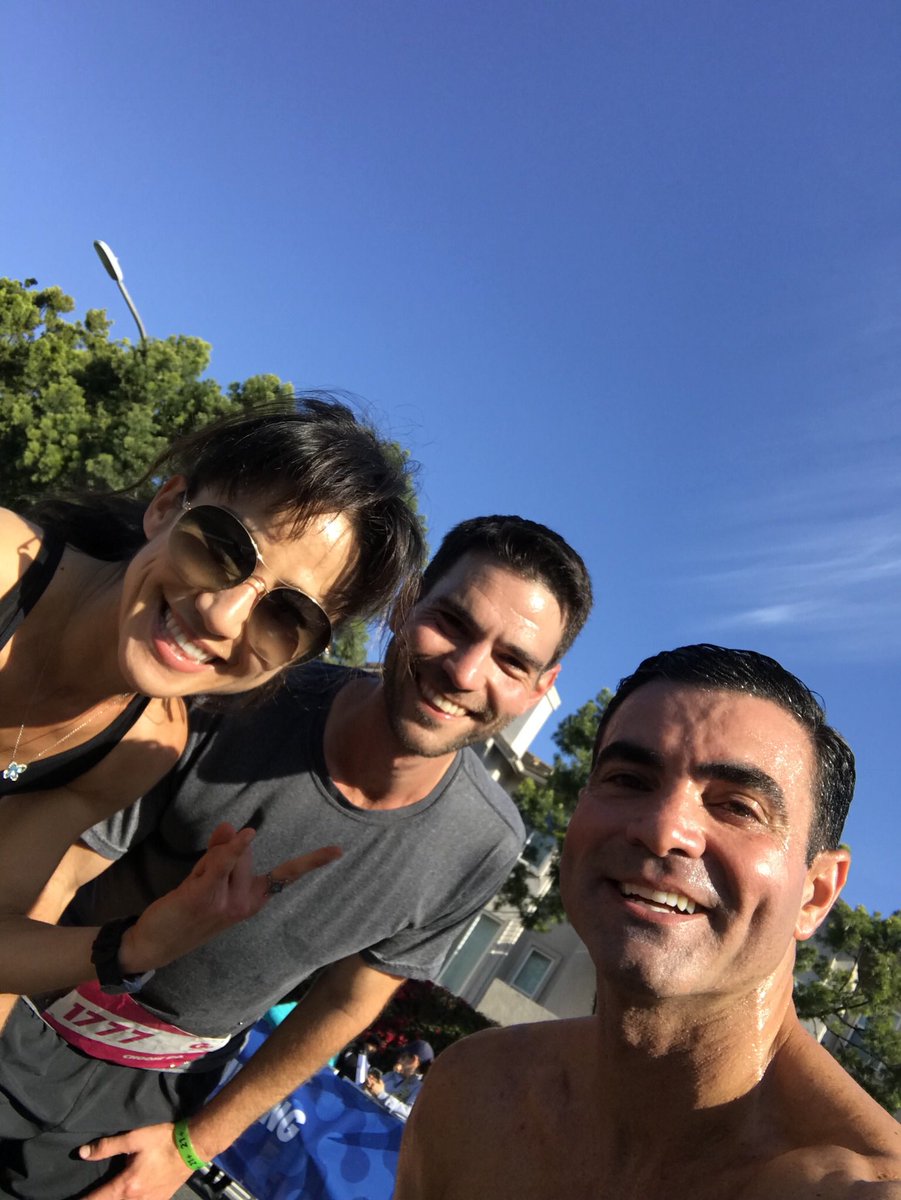 xtinewu's tweet photo. @Equinox #precisionrunning #fitfam does @NikeLA 10K ! So fun & loving the comfy black/black kicks too 🏃🏻♀️🏃🏻♂️🎉 #fitness #running https://t.co/OdU7Ub8Zpk