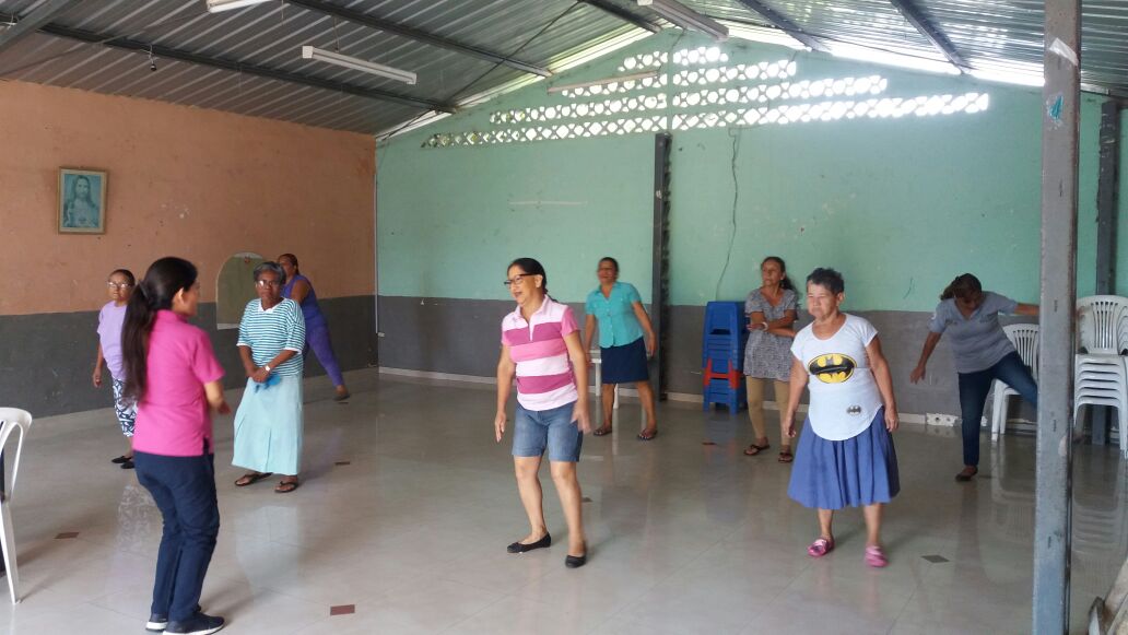 Salud_CZ8's tweet image. En el CS 9 de Enero #Mapasingue se fomenta la #ActividadFísica a adultos mayores.