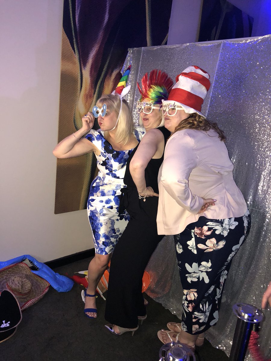 TopBananaEnts's tweet photo. The Beauty Mirror is the latest in photobooth technology. It’s a must have at your event. Enquire now and find out what we can do for you #wedding #party #photobooth #corporateevents https://t.co/zNcCbjl5yU