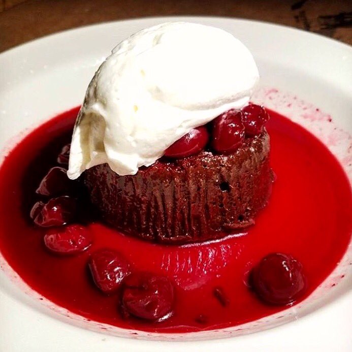 Life’s short - Buy the shoes, drink the wine, and order the dessert! ✨
•
•
•
#dessert #stressedbackwardsisdesserts #yum #chocolatecake #mondaymotivation #caseofthemondays #sandiegoliving #northpark #datenight #dinner #diningoutsd #frenchcuisine #wineandbread #wine