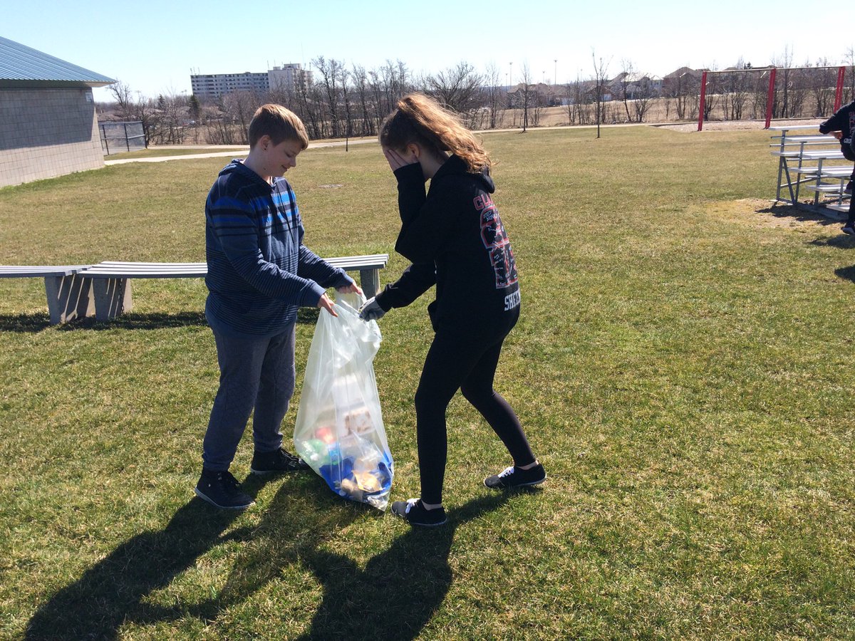 Grade 8 students doing their part to keep the school clean <a href="/LisgarHWDSB/">Lisgar School HWDSB</a> <a href="/HWDSB/">HWDSB</a> #EarthDay #EarthWeek