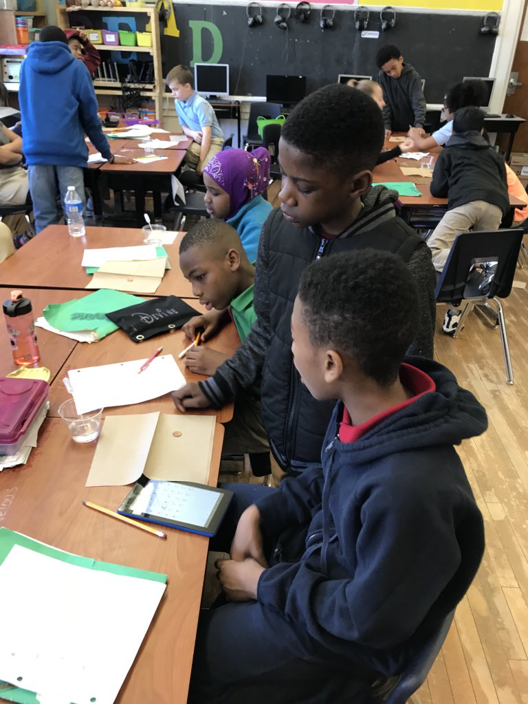 swmr27's tweet photo. Mayors #GiveADay @OlmstedNorth art teacher with a science lesson 😳...thankful for these student teachers! https://t.co/Po8geXFRjG