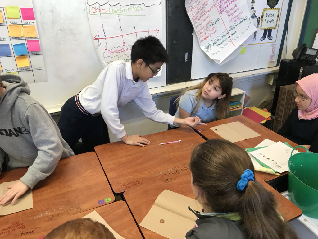 swmr27's tweet photo. Mayors #GiveADay @OlmstedNorth art teacher with a science lesson 😳...thankful for these student teachers! https://t.co/Po8geXFRjG