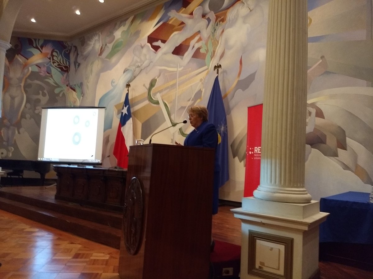 .<a href="/mbachelet/">Michelle Bachelet</a> "Hay una demanda de las personas de ser escuchadas y muchas dejaron el escepticismo imperante. El proceso participativo fue incluso un proceso sanador. Esas ganas de pensar el país que queremos, esa energía social no puede perderse".