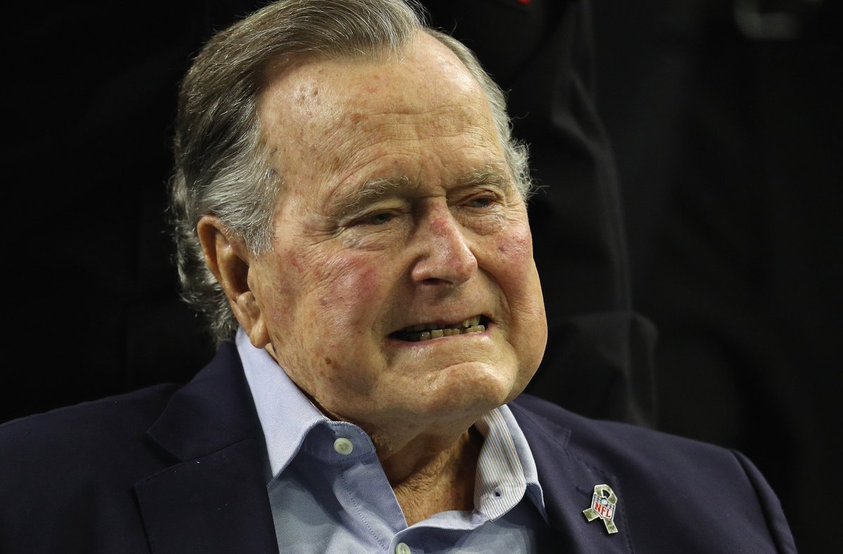 KHOU's tweet photo. #BREAKING: President George H.W. Bush hospitalized for infection https://t.co/IMPdoll2a6 https://t.co/reJbJg9F2e