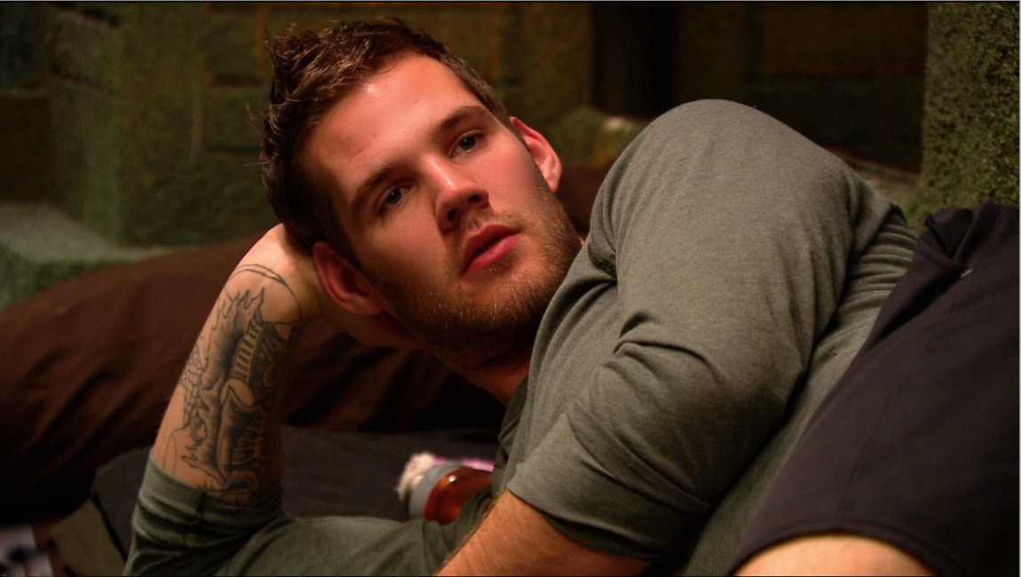89razorskate20's tweet photo. Week 8, RT &amp; LIKE If You're Team WILL! #BBCAN6 https://t.co/sOS7OoRzoq