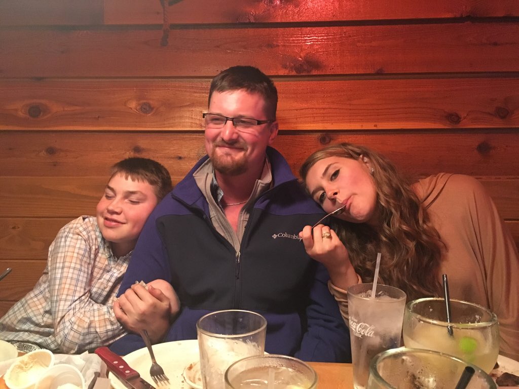 LChachere's tweet image. I can’t let today go by without honoring #EmbarrassLoLoDay