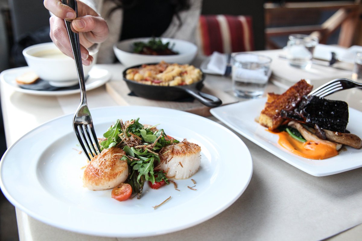 West Oak Restaurant tweet media