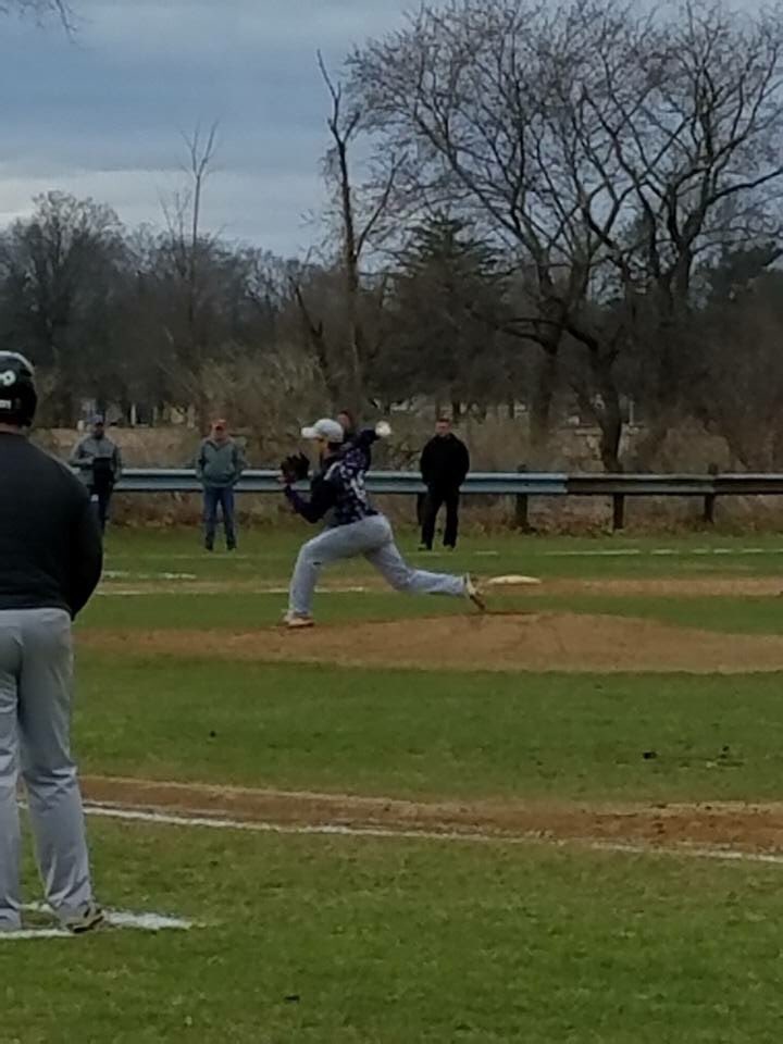 Knights with a big 10-0 victory over Coventry. Domingoes was dominant on the mound and 4-4 at the plate. Jack Leslie drove in 3 runs and Collin Garrow played well defensively!