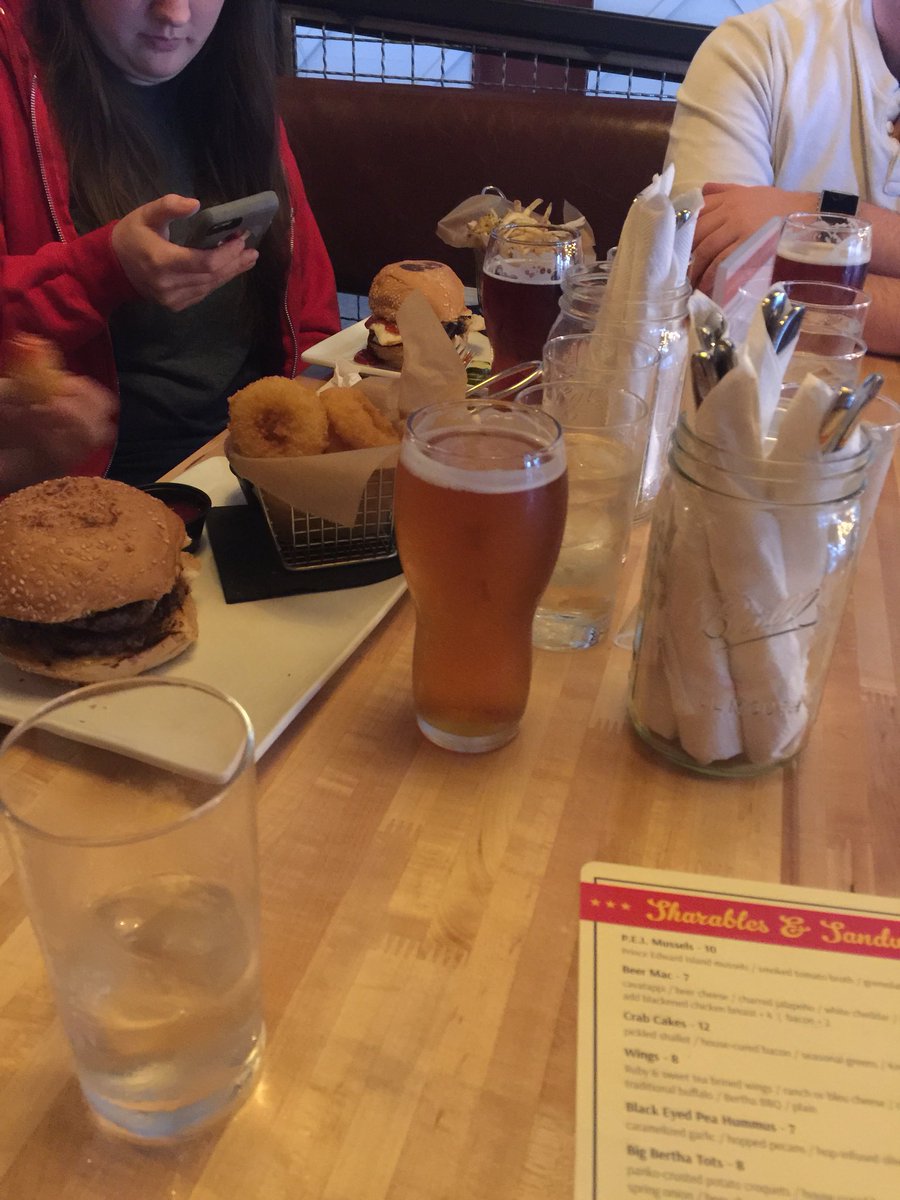 Beccasaurus1's tweet photo. Yay trivia! #l100trivia https://t.co/qxNuSVwjsF