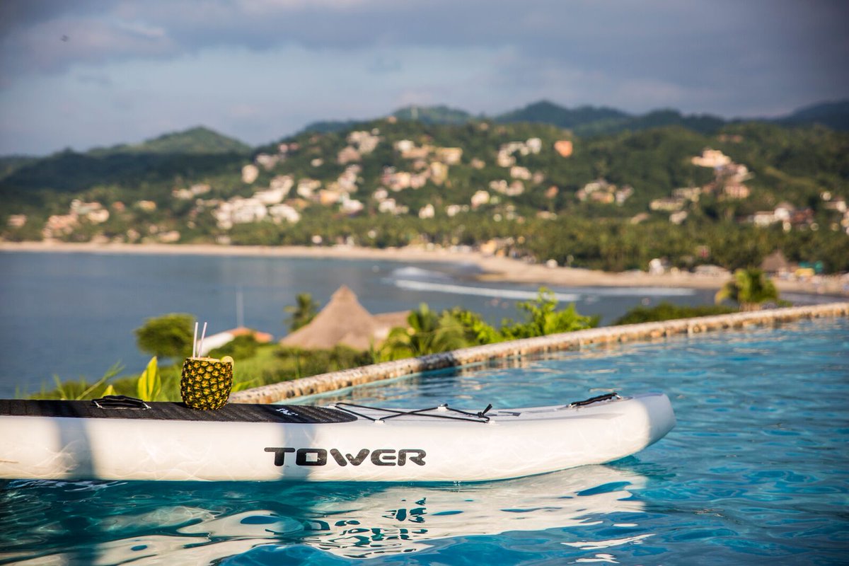 Towerpb's tweet image. Daydreamin' of summer vibes! 🏄‍♂️🌞🍹🍍