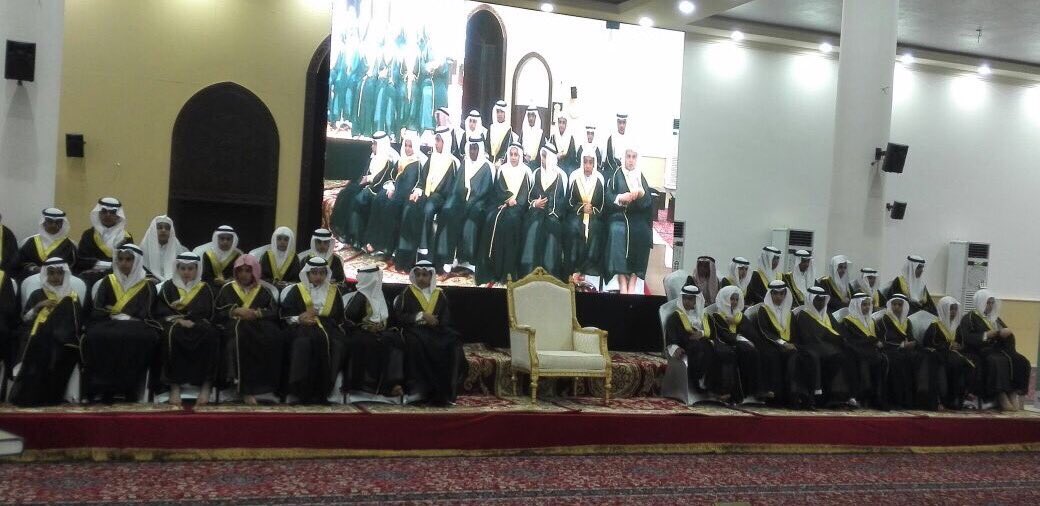 <a href="/alrayaheen1425/">برنامج الرياحين</a> #٣٠_شبلاً_خاتماً_في_الرياحين
يا قارئ القرآن🔶
نوّر جبينك في هُـدى القـرآن ِواقطف حصادك بعد طُول نِضال ِ
واسلك ْدروبَ العارفين بهمـة ٍِوالْـزمْ كتـابَ الله غيـرَ مُبالِ
فهو المعينُ على الشدائـدِ وطـأةً وهو المهيمنُ فوق كـل مجال
🔸
" لا تزال هذه الأمة بخير ماتعلم ولدانها القرآن".