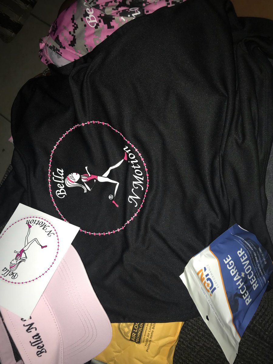 AsiaStormborn's tweet image. Super excited! What better way to be greeted after sprint repeats than with a team welcome package from @bellanmotion!! #usatf #masterstrack #hepgoals #sprinter #athletestatus