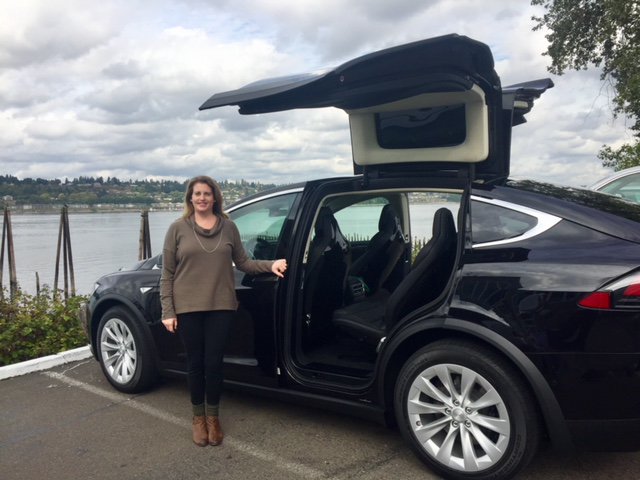 Read about why PDX driver-partner Mary bought her first electric car and her role as an ambassador in Uber's Electric Vehicle Program: t.uber.com/evstory