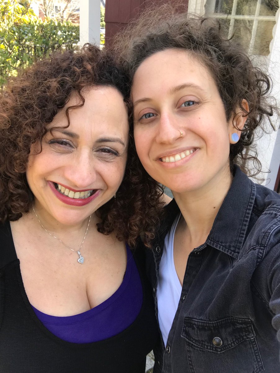 Talking about letting go with love ow.ly/rs3R30jDQYv w/ pals <a href="/DianeNQuintana/">Diane Quintana</a> <a href="/SeeYourWayClear/">Jocelyn Kenner</a> <a href="/TheSeanaMethod/">Seana Turner</a> <a href="/SMQorg/">Sabrina at Sabrina's Org & Adm Services</a> @JanetBarclay <a href="/Nancmovethemess/">Nancy Borg</a> Join us! #lettinggo