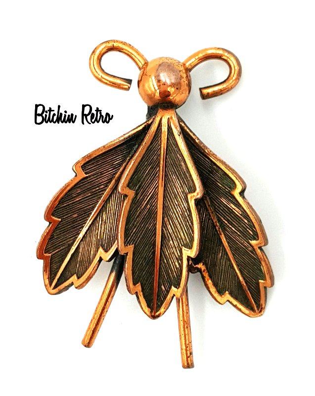 RetroCEO's tweet photo. https://t.co/m7xiyIQjzB #BellTradingPost was founded in New Mexico in 1935 & sold #jewelry with a southwestern twist in #gift shops on Route 66. #Copper was often used, as well as #nature themed pieces. This copper #brooch is #cute as a #bug's ear - literally! #Bugs #Retro #Style https://t.co/Pcb1V7eZay